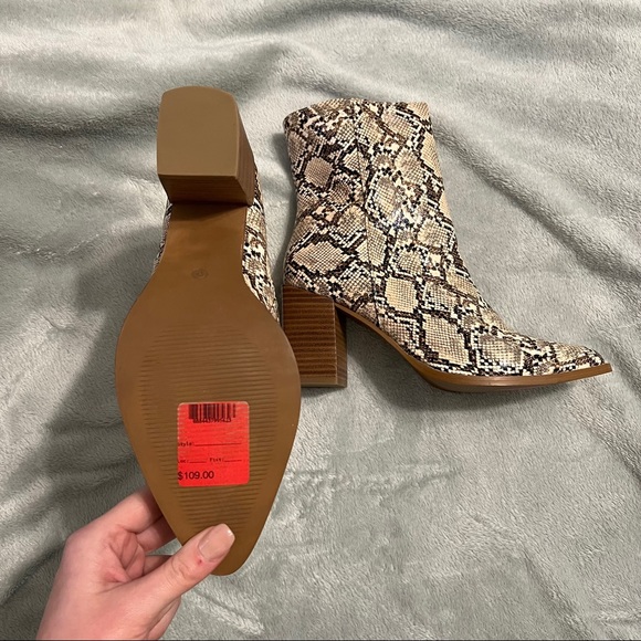 Diba True Women's Snakeskin Bootie’s - Picture 2 of 3